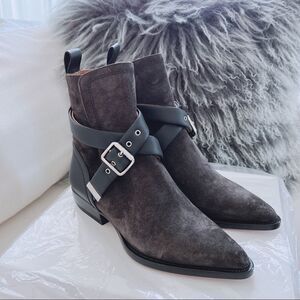 Chloe Rylee Suede boots